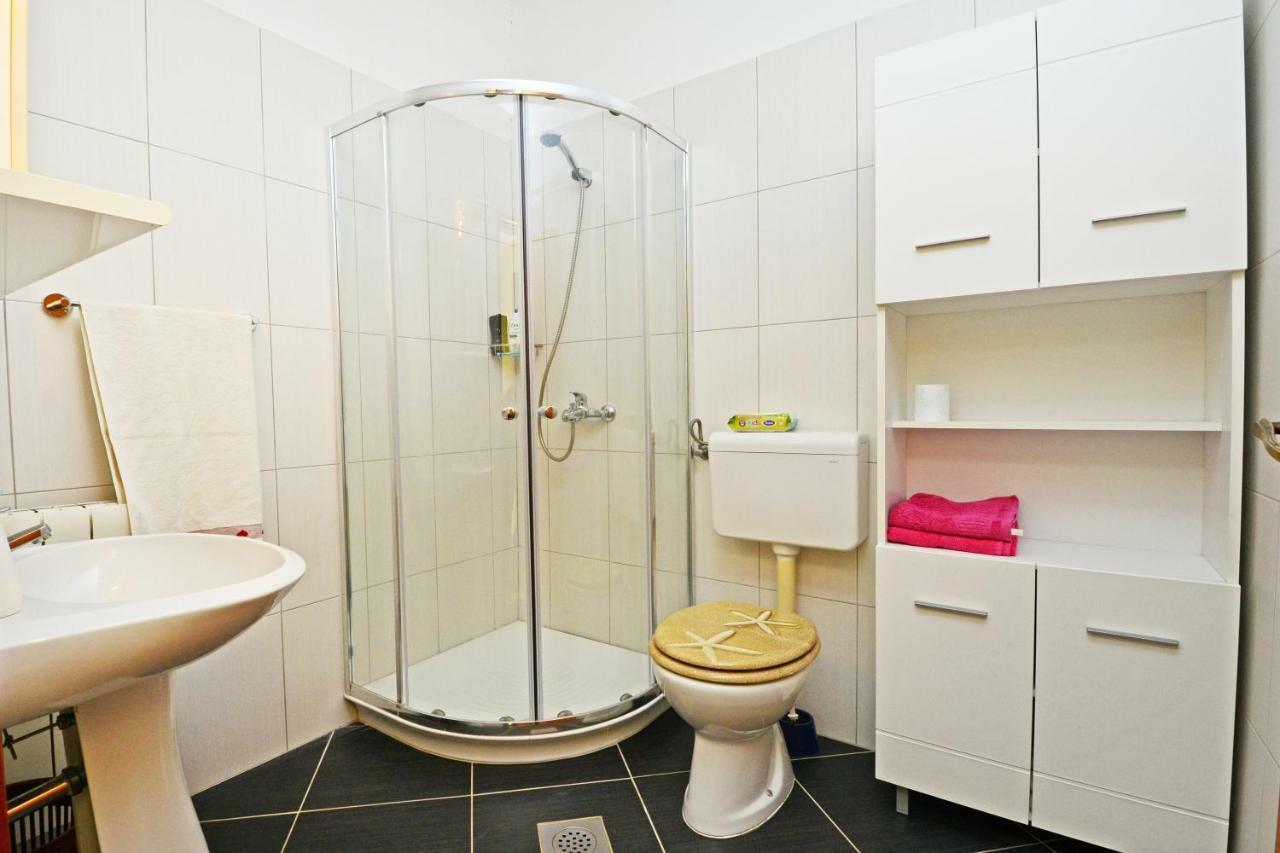 Apartmani Kramar Poreč Exterior foto